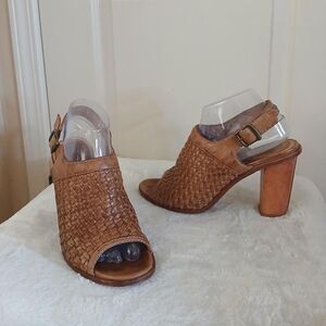Frye Sofia Woven Distressed Leather Slingback Open Toe Chunky Block Heel 8.5